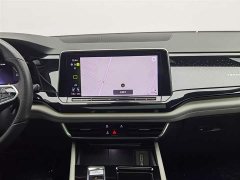 Lexus Touron 530 V6 four-wheel drive flagship version - фото 12