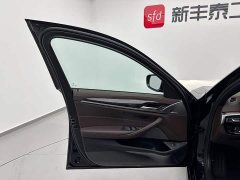 BMW 5 Series facelift 525Li M Sports Package - фото 8