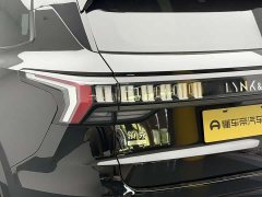 Lynk & Co 09 EM-P 2021 2.0T PHEV Ultra six-seater - фото 19