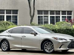 Lexus ES 2021 200 Excellence Edition - фото 1