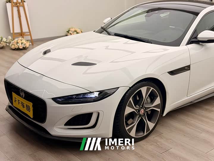 Jaguar F-TYPE P300 hardtop version R-DYNAMIC BLACK - автомобиль из Китая