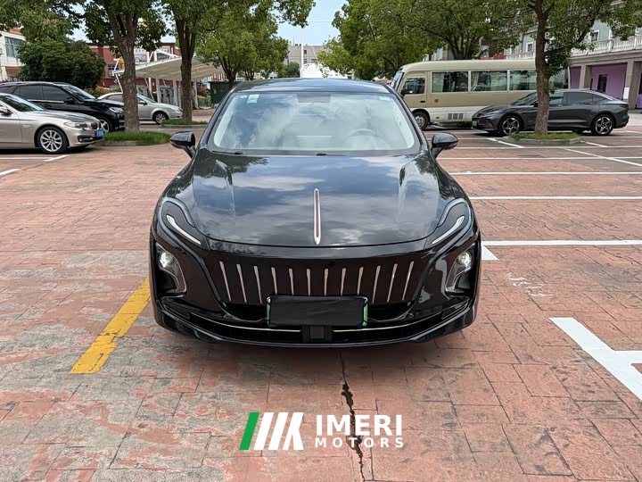Hongqi E-QM5 Charging Qixiang Edition - автомобиль из Китая