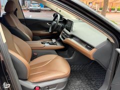 Hongqi E-QM5 Charging Qixiang Edition - фото 9