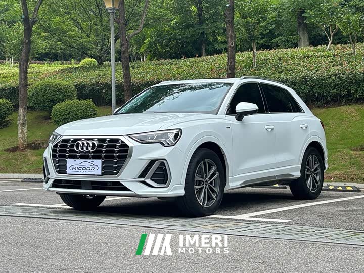 Audi Q3 35 TFSI Fashionable and Dynamic - автомобиль из Китая