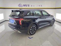 Hongqi HS7 PHEV 2.0T PHEV four-wheel drive Qichang version 6 seats - фото 3