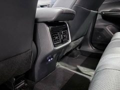 Toyota Venza 2.0L CVT FWD Premium Edition - фото 17