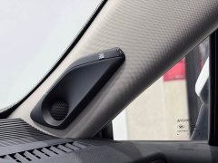 Toyota Venza 2.0L CVT FWD Premium Edition - фото 18