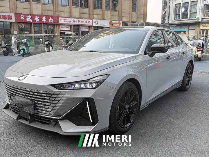 Changan UNI-V 1.5T premium - автомобиль из Китая
