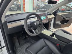 Tesla Model Y rear-wheel drive version - фото 12