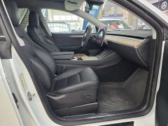 Tesla Model Y rear-wheel drive version - фото 13