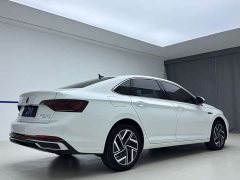 Volkswagen Sagitar 280TSI DSG surpasses Lite version - фото 6
