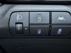 Lexus Elantra 2022 240TGDi DCT LUX Premium Edition - фото 16