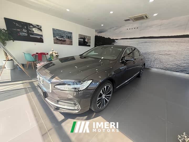 Volvo S90 B5 Zhiyi Deluxe Edition - автомобиль из Китая