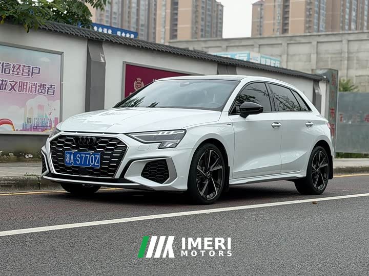 Audi A3 Sportback 35 TFSI stylish and sporty - автомобиль из Китая
