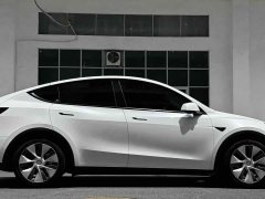 Tesla Model Y long-range all-wheel drive version - фото 6