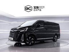 Toyota Hiace 3.5L Automatic - фото 1
