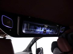 Toyota Hiace 3.5L Automatic - фото 17