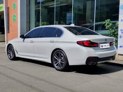 BMW 5 Series facelift 525Li luxury package - фото 4