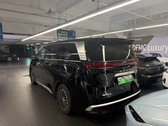 Denza D9 DM-i smart driving version 1020 four-wheel drive exclusive - фото 3