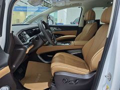 Denza D9 DM-i 980 four-wheel drive flagship - фото 5
