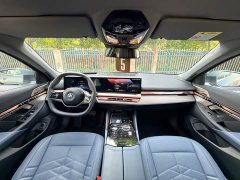 BMW i5 xDrive 50L Luxury Package - фото 5