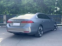 BMW i5 xDrive 50L Luxury Package - фото 8