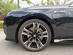 BMW i7 2023 xDrive60L M Sports Package - фото 6