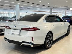 BMW 5 Series 525Li M Sports Package - фото 16