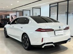 BMW 5 Series 525Li M Sports Package - фото 17