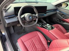 BMW i5 eDrive 35L Luxury Package - фото 7