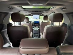 Toyota SIENNA 2021 2.5L Hybrid Platinum Edition - фото 9