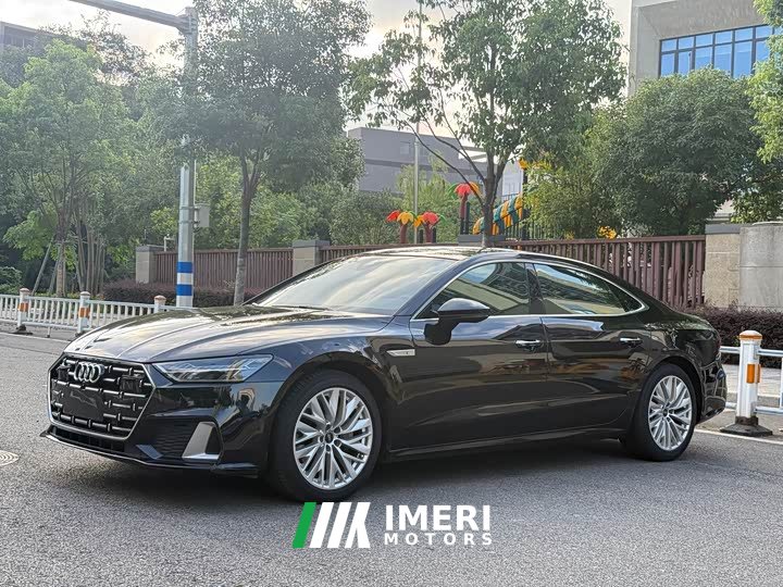 Audi A7L 2024 45TFSI S-line Dream Building Liquid Crystal Package - автомобиль из Китая