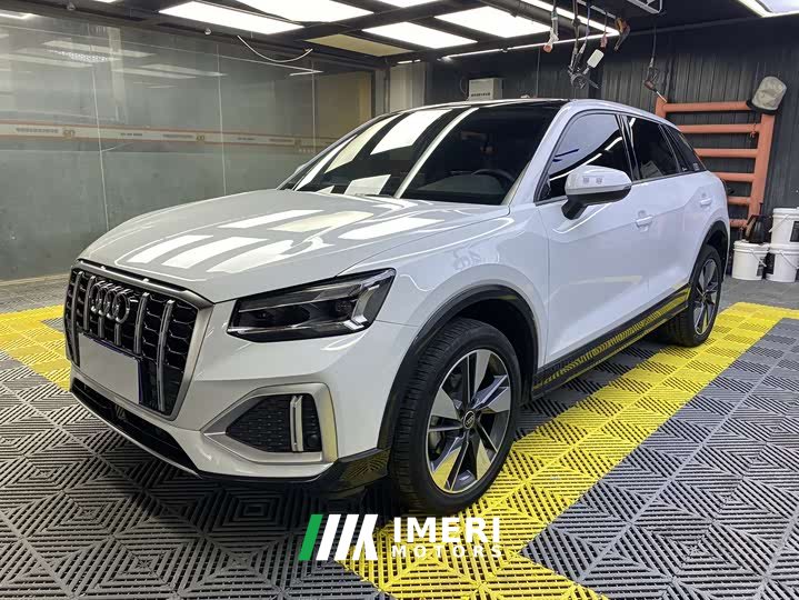 Audi Q2L 35 TFSI fashionable and elegant - автомобиль из Китая