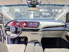 BMW Century 2.0T Six-Seater Yunshi Edition - фото 7