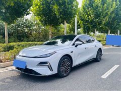 Geely Galaxy Star 8 130km EM-i Premium Edition - фото 1