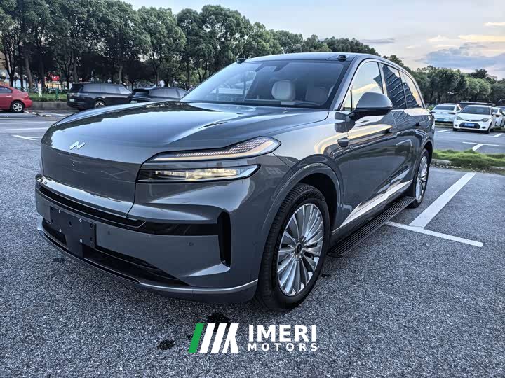 BMW Ledo L90 Ultra six-seater version - автомобиль из Китая