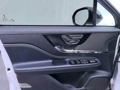 Lynk & Co Adventurer 2.0T two-wheel drive exclusive edition - фото 7