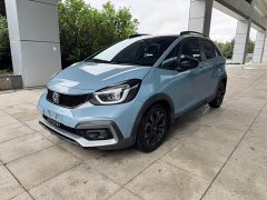 Lynk & Co LIFE 1.5L CVT CRO-SS Smart Edition - фото 1