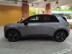 Lynk & Co firefly luminous version - фото 2