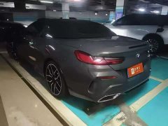 BMW 8 Series 840i Convertible M Sport Package - фото 3