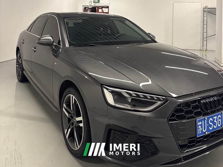 Audi A4L 40 TFSI Luxury Dynamic - автомобиль из Китая