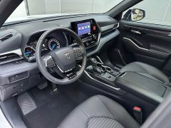 Toyota Crown Lufang 2023 2.5L HEV four-wheel drive luxury version - фото 6