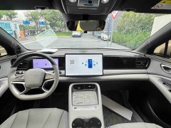 Lynk & Co Hiace 06 EV 605 Pilot Pro Edition - фото 9