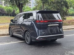 Denza D9 2022 DM-i 1040 Premium Type - фото 4