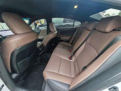 Lexus ES 200 Premium Edition - фото 5