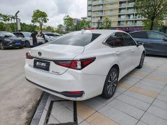 Lexus ES 200 Premium Edition - фото 7