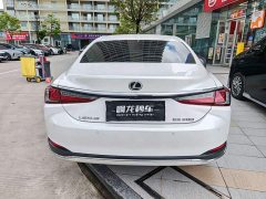 Lexus ES 200 Premium Edition - фото 8