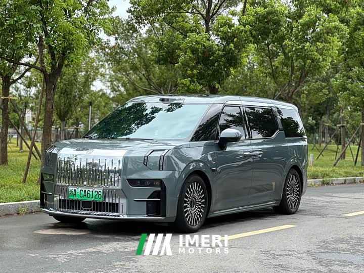 Zeekr 009 seven-seat aisle version four-wheel drive 108kWh