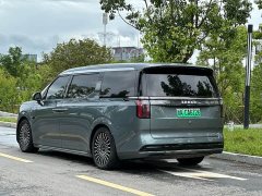Zeekr 009 seven-seat aisle version four-wheel drive 108kWh - фото 4