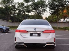 BMW i5 eDrive 35L Exclusive M Sports Package - фото 17